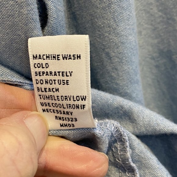 VINTAGE JOSEPHINE CHAUS -- Chambray Shirt, Front-Tie, Long Sleeve, Button Down - Picture 16 of 16